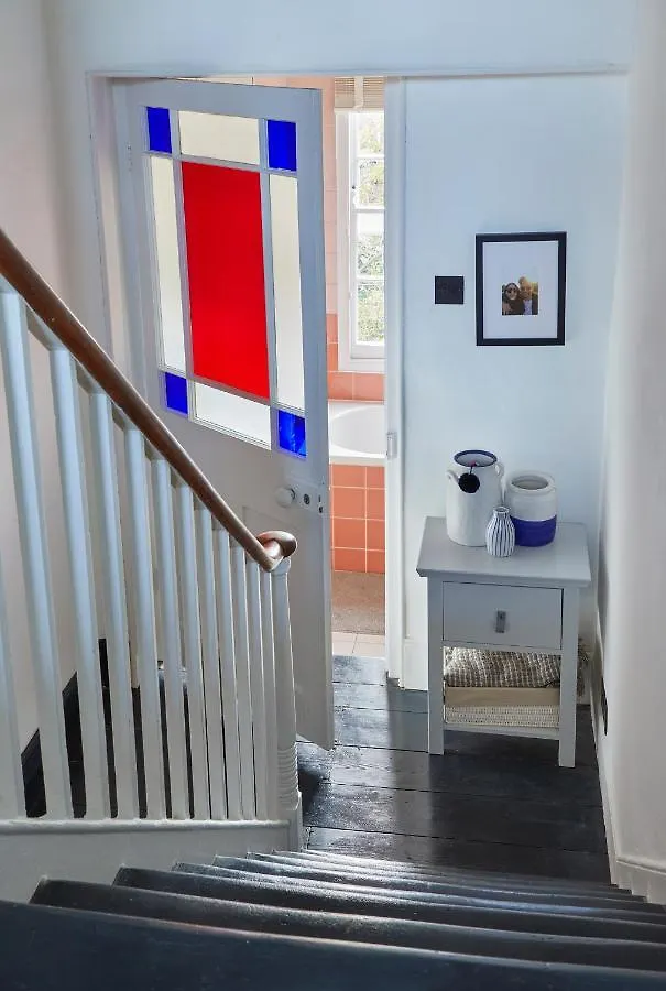 Joivy Stylish 2-Bed House With Private Garden In Hackney Apartment London