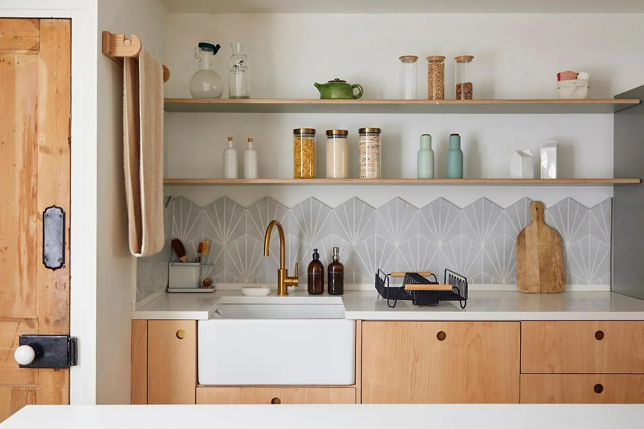 Joivy Stylish 2-Bed House With Private Garden In Hackney Apartment London 0*,  United Kingdom