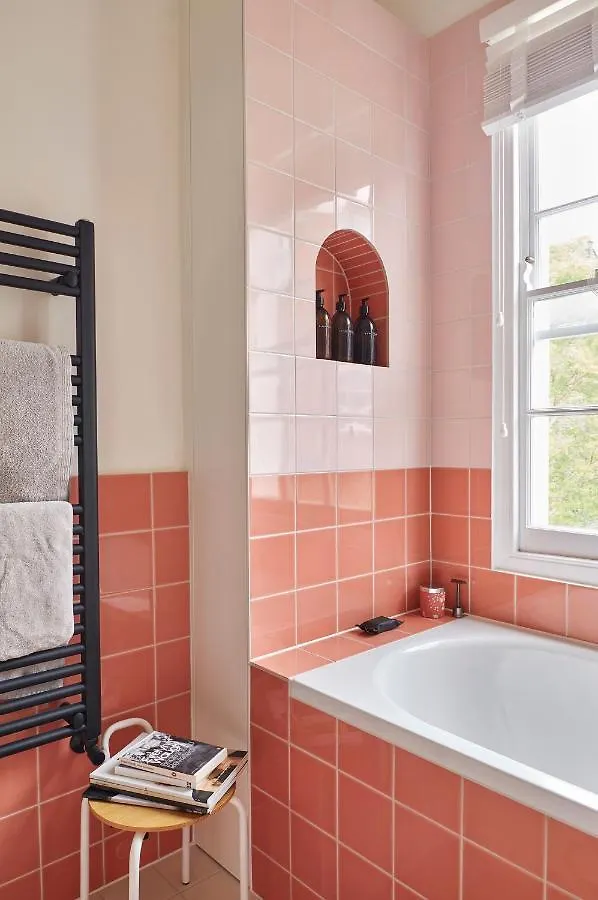 Joivy Stylish 2-Bed House With Private Garden In Hackney Apartment London