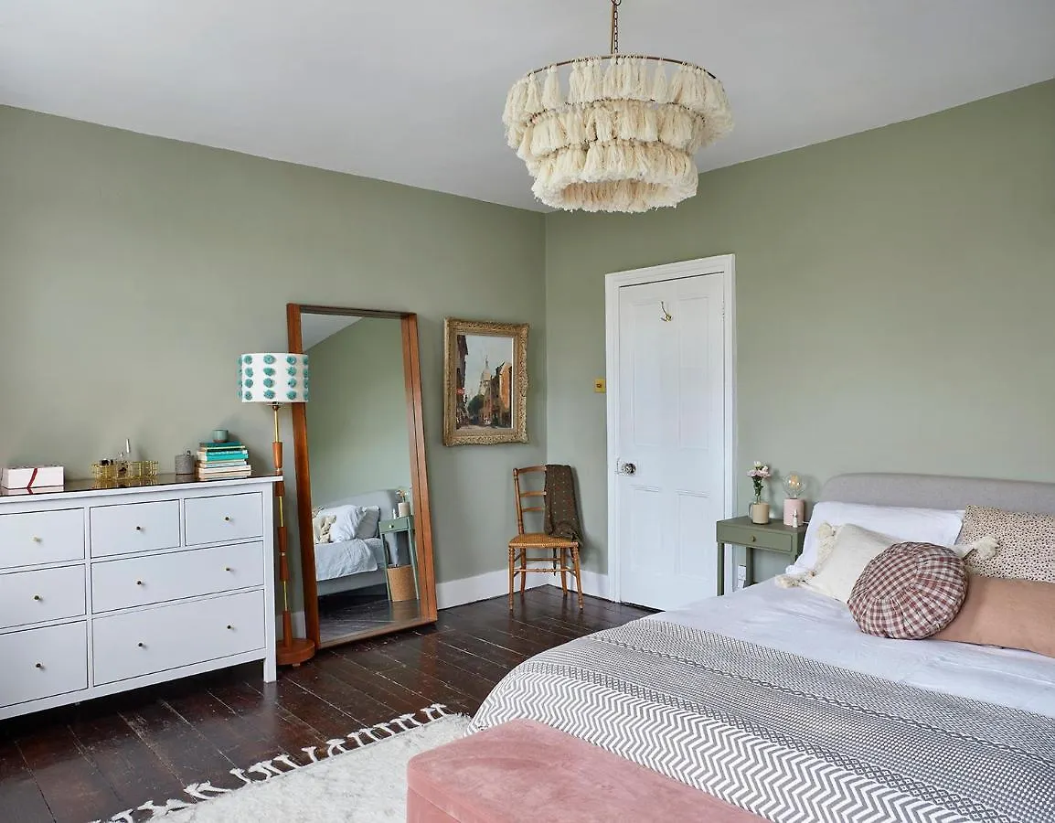 Joivy Stylish 2-Bed House With Private Garden In Hackney Apartment London