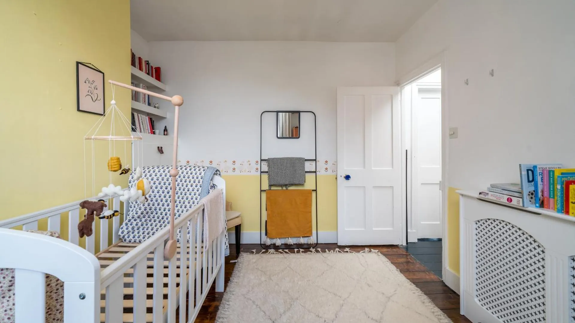 Joivy Stylish 2-Bed House With Private Garden In Hackney Apartment London 0*,  United Kingdom