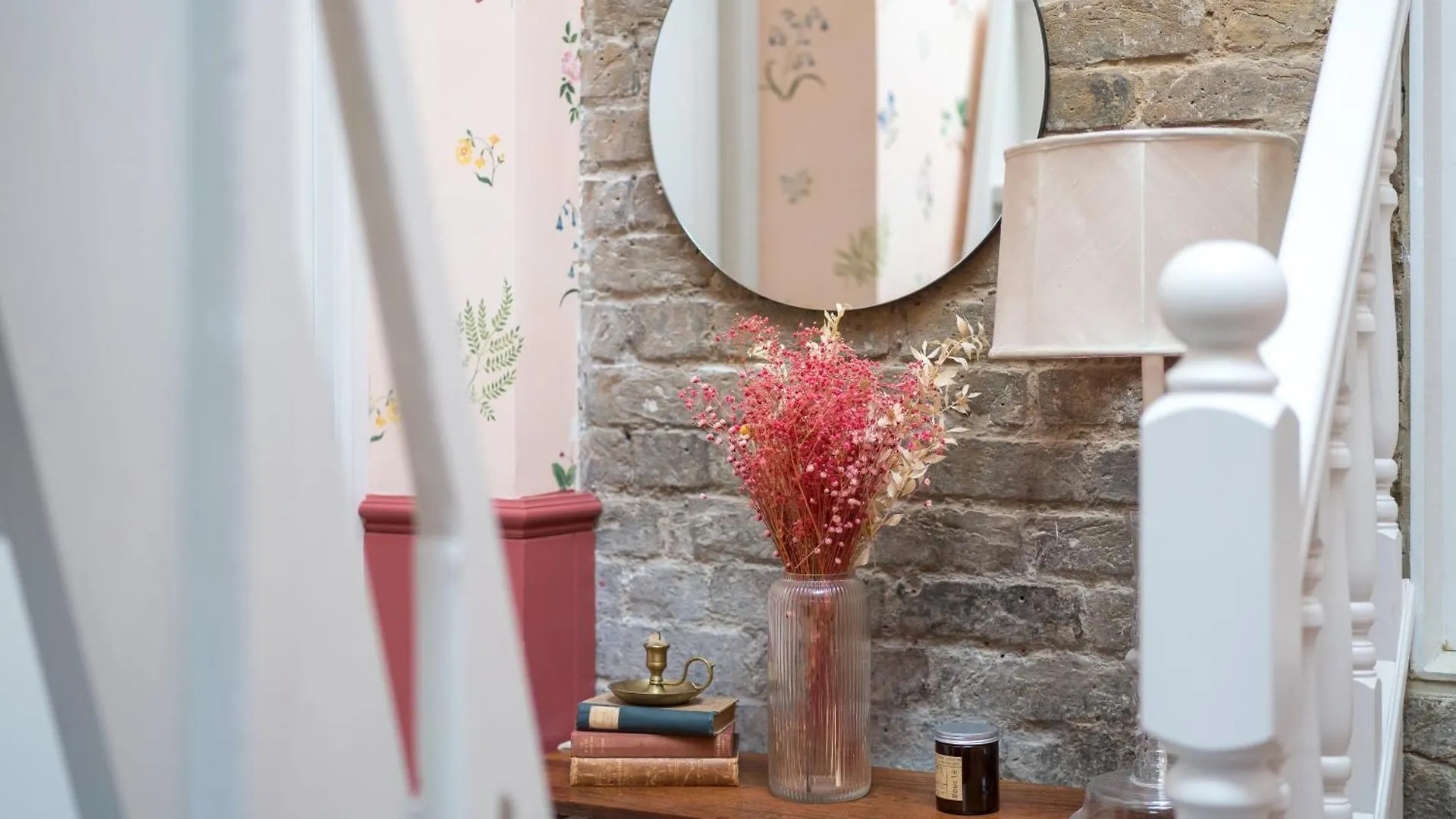 Joivy Stylish 2-Bed House With Private Garden In Hackney Apartment London